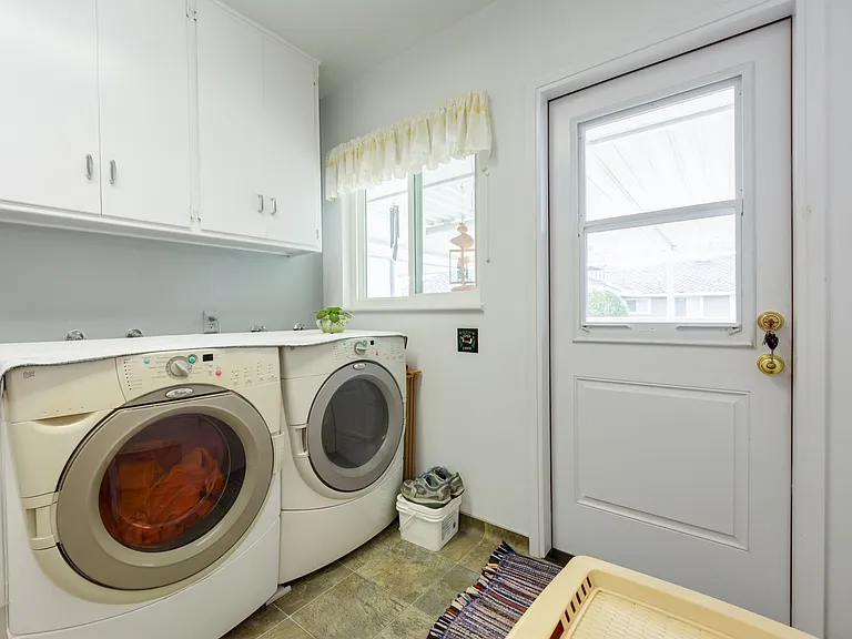 3105 Barnett St — Photo 5