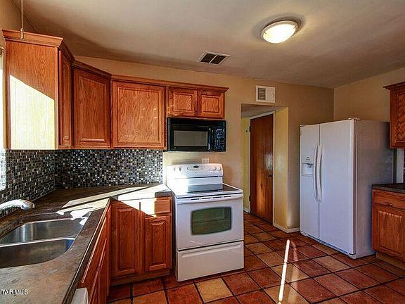 4th image of 1137 N Nema Ave