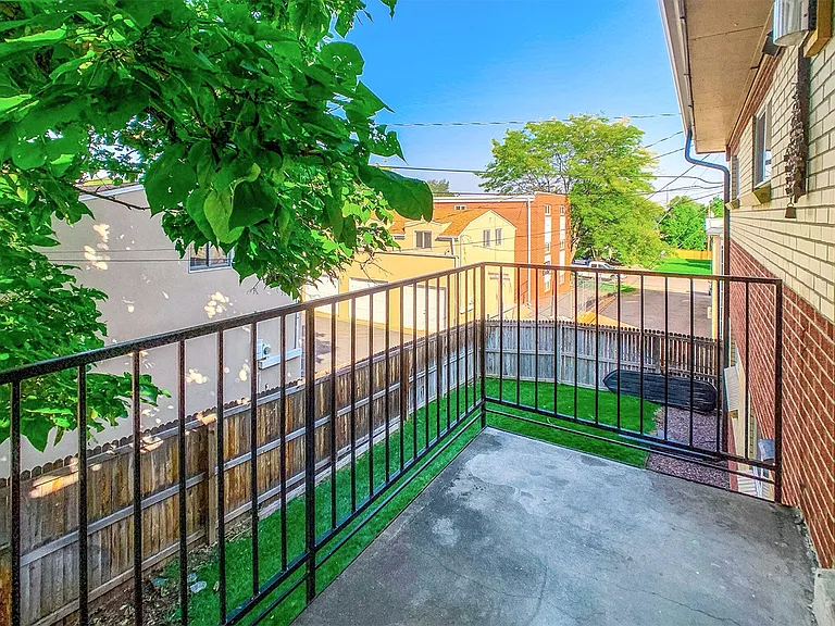 10705 W 7th Pl — Photo 3
