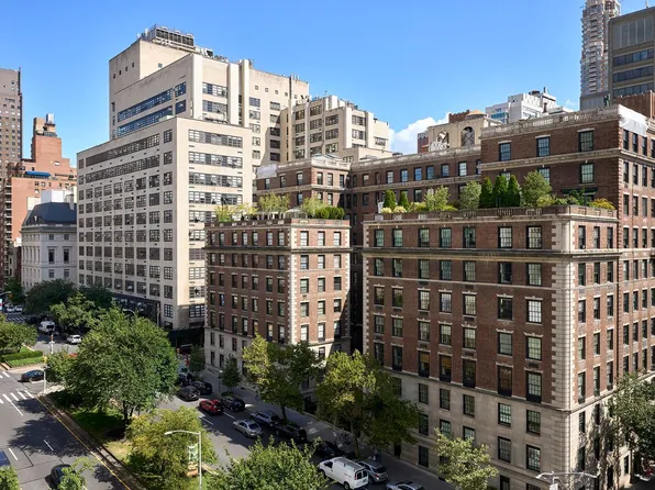 650 Park Avenue image 9 of 9