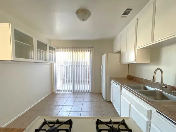 18969 Allegheny Rd APT D, Apple Valley, CA 92307