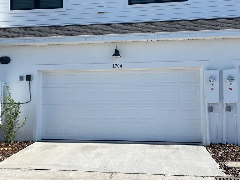 1704 Gem Ln — Photo 37