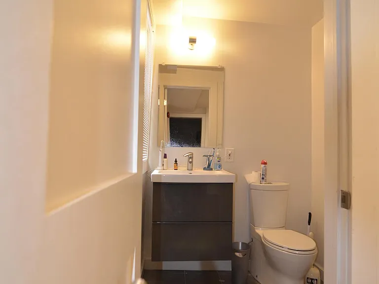 1072 Thomas Jefferson St NW #100 — Photo 8