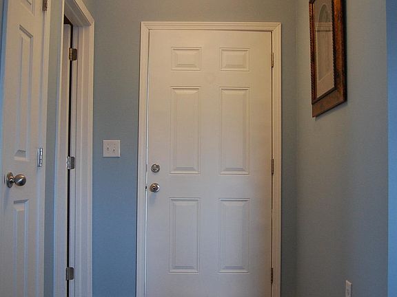 4th image of 721 Amanda Ct
