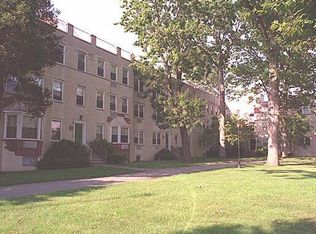 120 Woodside Grn, Stamford, CT 06905