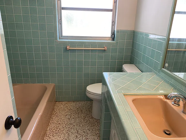 2335 Sunnyside Pl — Photo 10