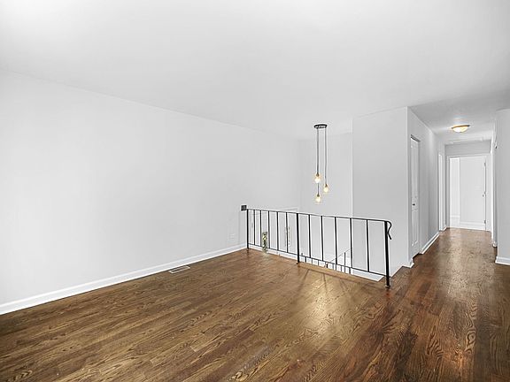 3rd image of 239 Essex Ct
