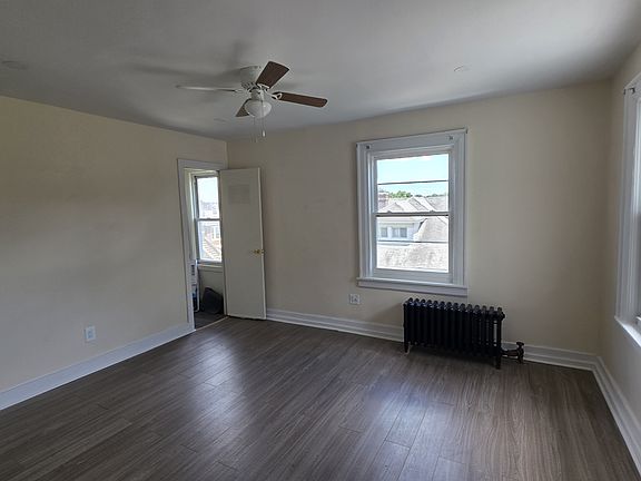 3rd image of 20 Linwick Pl Floor 2