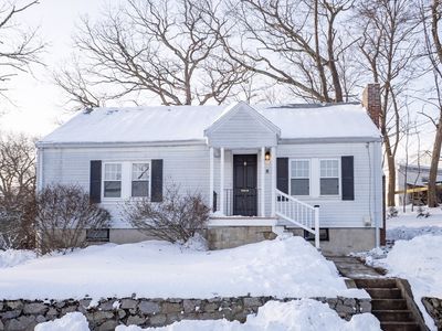 8 Hillview Ter, Westwood, MA, 02090