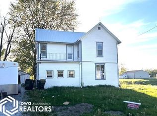 503 Young St, Hedrick, IA 52563