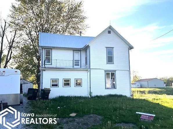 503 Young St, Hedrick, IA 52563