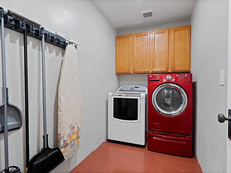 3816 E Lee St — Photo 21