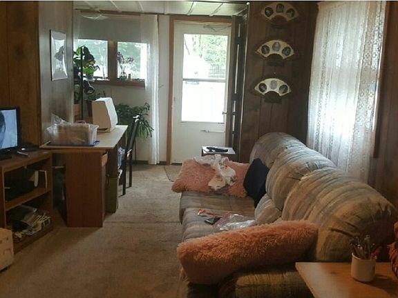 4th image of 254 Joyce St