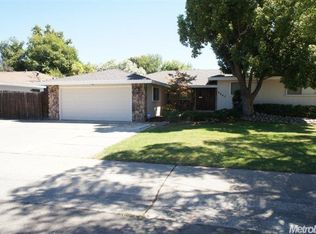 6867 Greenhaven Dr, Sacramento, CA