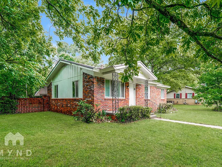 452 Burgundy Rd — Photo 18