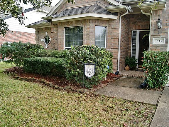 MATURE LANDSCAPING ON ALL FOUR SIDES