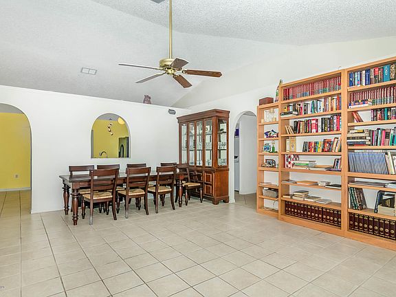 4th image of 2847 Derby Ave SE