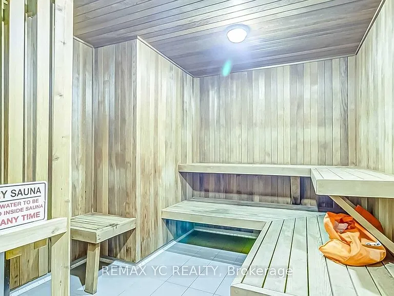 7165 Yonge St #1007 — Photo 24
