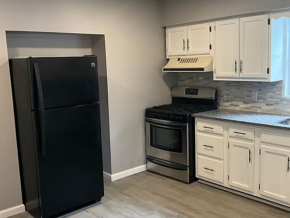 2nd image of 39 La France Ave #1
