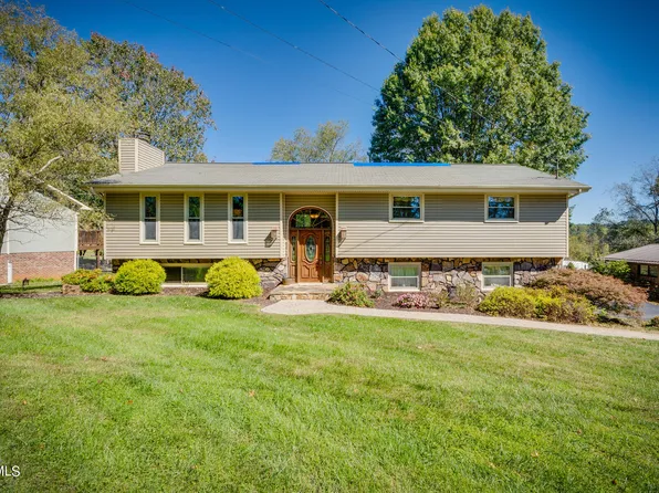 4817 Lake Park Dr, Kingsport, TN 37664