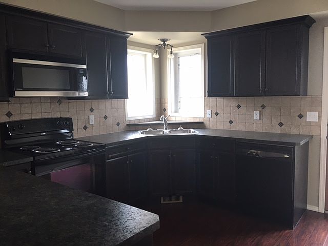 1st image of 33 Willow Ln #33