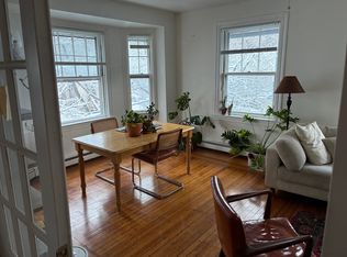 378 Benefit St #2F, Providence, RI 02903