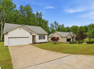 111 Woodvale Ave, Fountain Inn, SC 29644