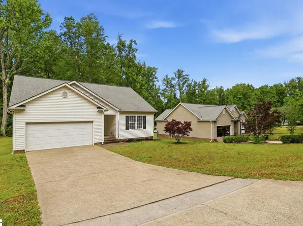 111 Woodvale Ave, Fountain Inn, SC 29644