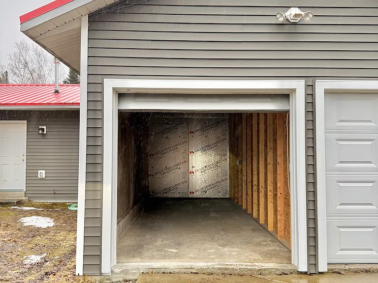 Large space for storage, workshop, or garage