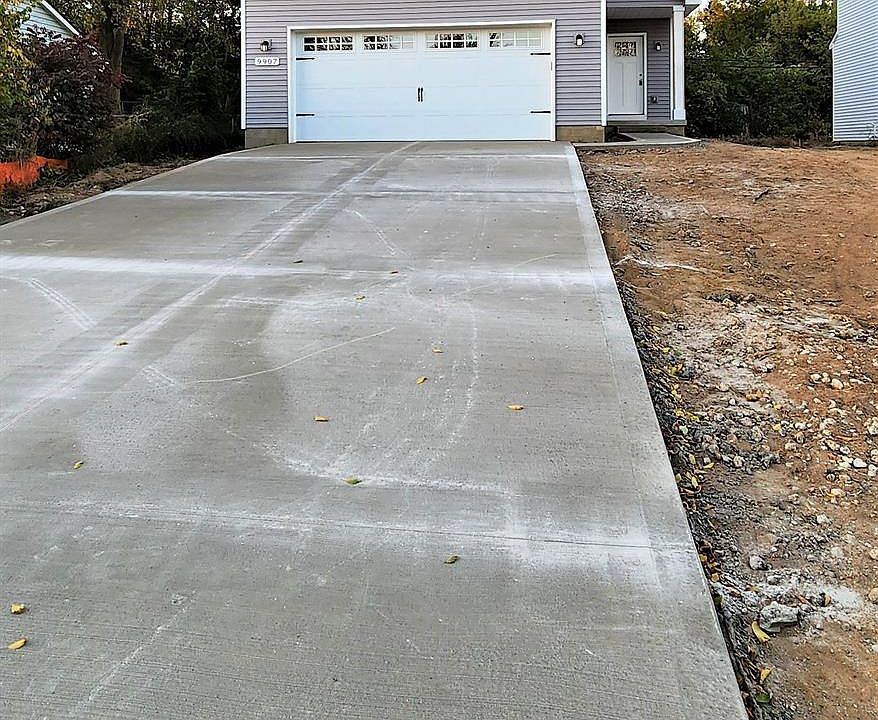 1st image of 9907 Glasgow Dr