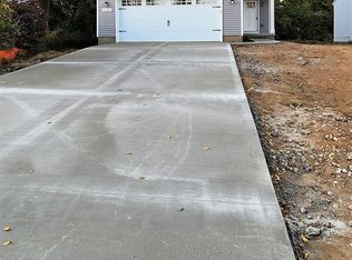 9907 Glasgow Dr, Brighton, MI 48114