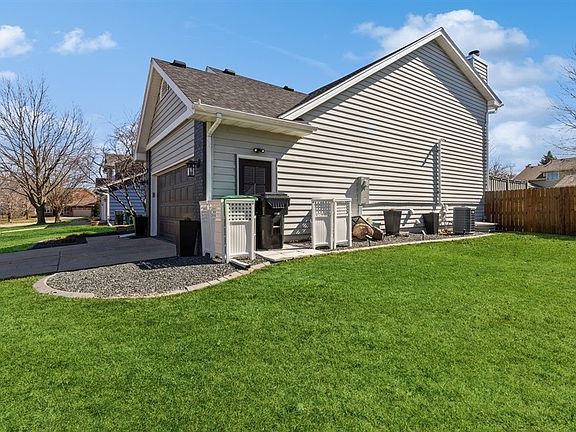 3rd image of 2741 NW Park Ln