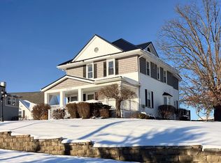 9749 Ravenna Rd, Twinsburg, OH 44087