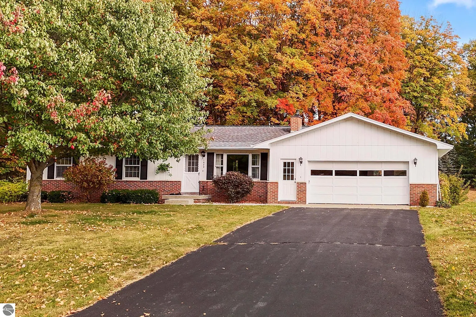 1689 Black Bark Ln photo 1
