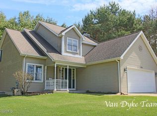 8207 Keweenaw St, Kalamazoo, MI 49009