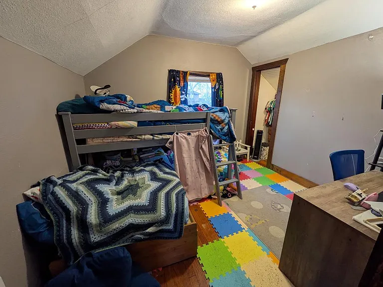 1118 Birchmont Dr NE — Photo 4