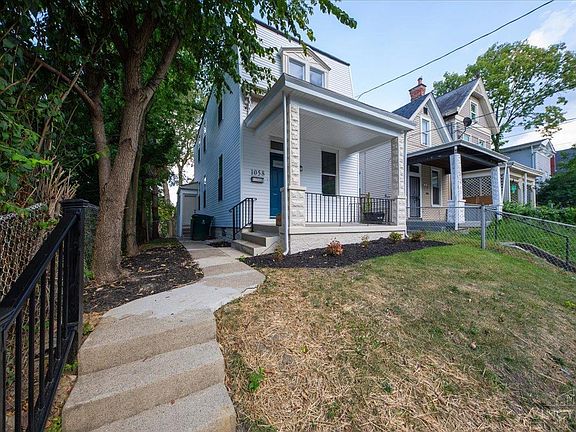 3rd image of 1058 Winfield Ave