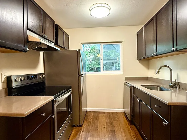 1626-1646 SE Ash St. Portland, OR 97214 — Photo 6