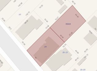 29 Vinton St, Springfield, MA 01104