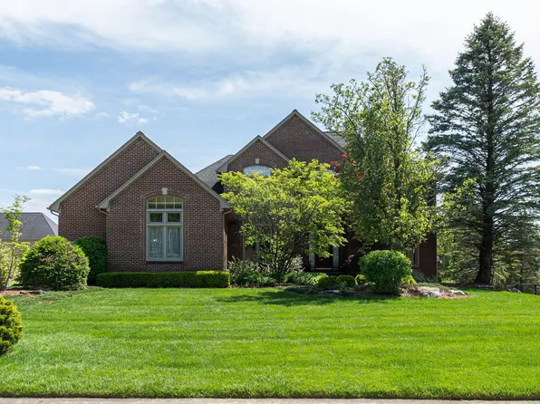 3801 Fawn Dr, Rochester, MI 48306