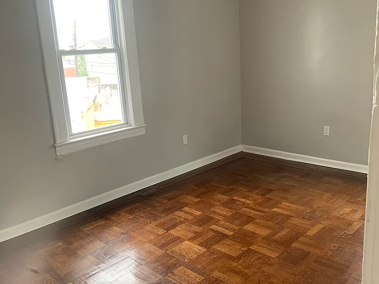 298 Clinton Pl — Photo 11