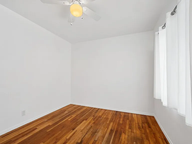 26015 Crest Rd — Photo 14