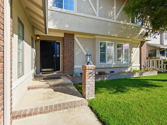 4th image of 749 Nancy Dr