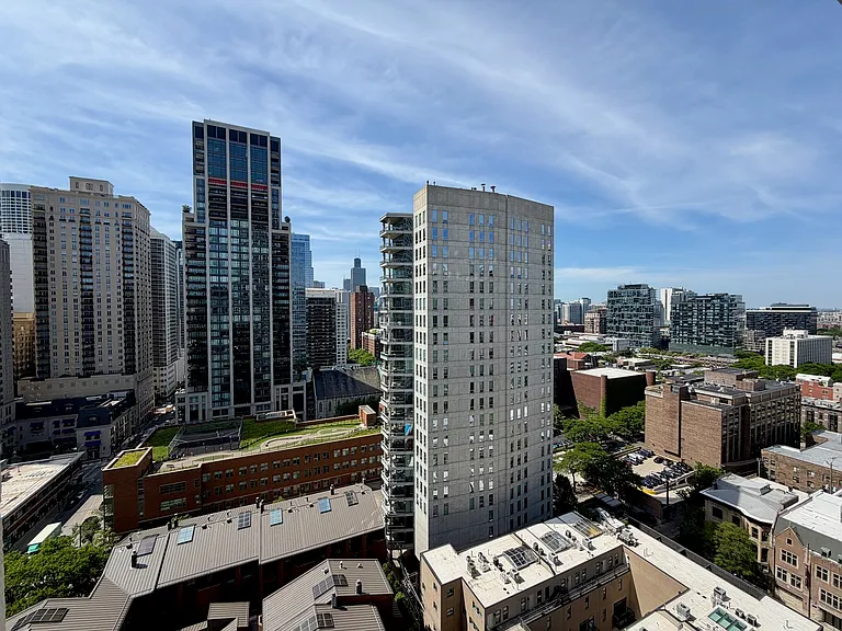 1030 N State St #16K — Photo 6