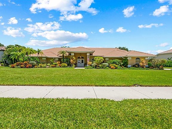 2nd image of 8926 Wild Dunes Dr