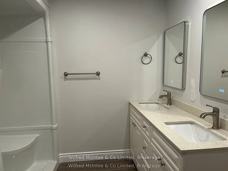 380 1st Ave N #5 — Photo 9