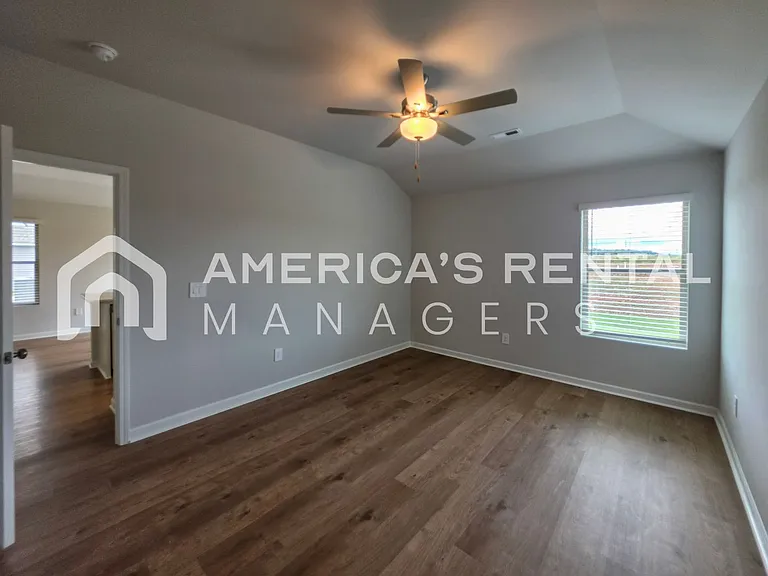 1028 John Ave — Photo 26