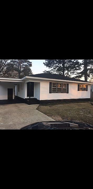 1st image of 140 Juanita St