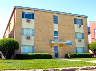 205 E Healey St, Champaign, IL 61820