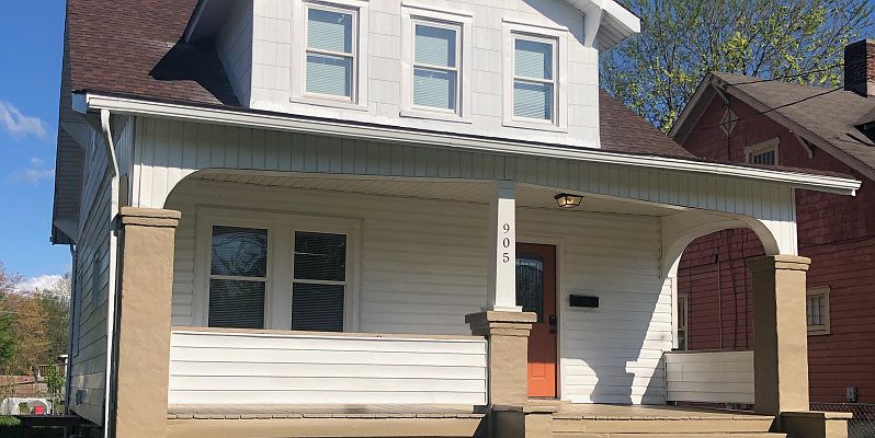 1st image of 905 Ivy St SE